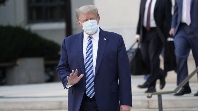 Коктейлът от антитела на Тръмп е одобрен в Европа