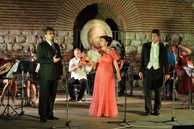 „Чардаш, вино и любов“ във вторник