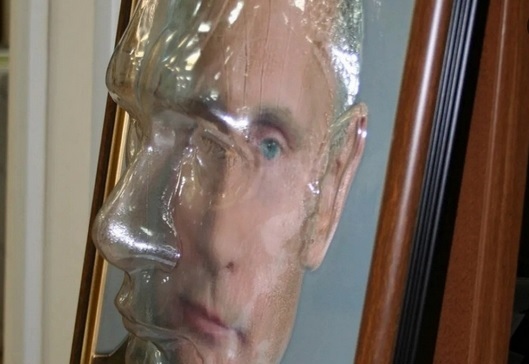 Учат слепи русначета с 3D портрети на Путин и Сталин