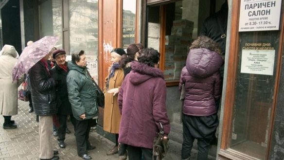 Годината на пенсиониране според датата на раждане и трудовия стаж