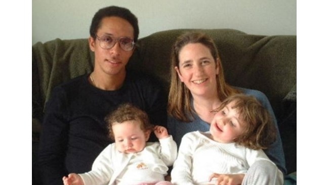 Мъж лъже, че е агент на ЦРУ, за да има 2 жени и 5 годеници