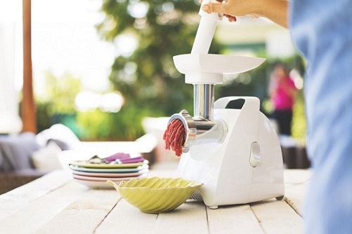 Вкусът на каймата зависи и от месомелачката