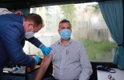 И днес ваксипунктове в три МОЛ-а в София