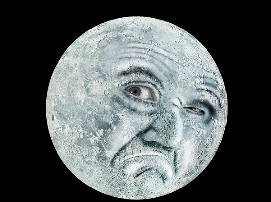 Защо ни се привиждат лица върху Луната?