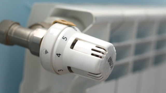 Увеличават цената на парното и топлата вода