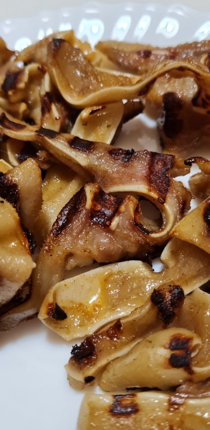 Свински уши на скара (Видео)