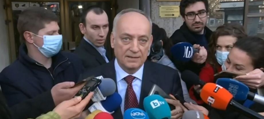 Здравните власти предлагат смекчаване на противоепидемичните мерки