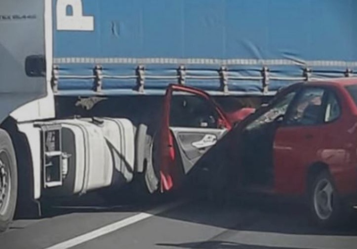 Катастрофа между тир и лека кола взе две жертви край Враца