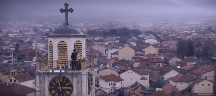 Серенадата оживява в ретроспективен видеоклип  за Рождество Христово (ВИДЕО)