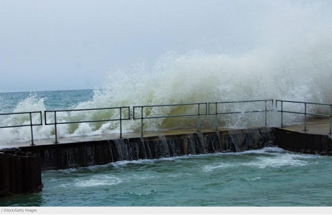 Мистериозни „ледени палачинки“ се появиха в езерото Мичиган