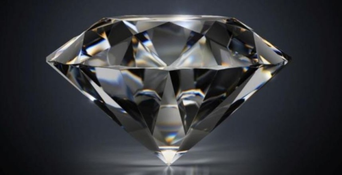 Продават на търг най-големия черен диамант в света  (Видео)