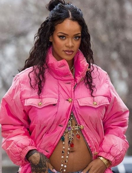 Риана ще става майка (ВИДЕО)