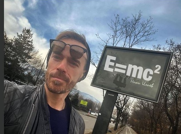 Билборди с цитати на Ники Илиев в Столицата