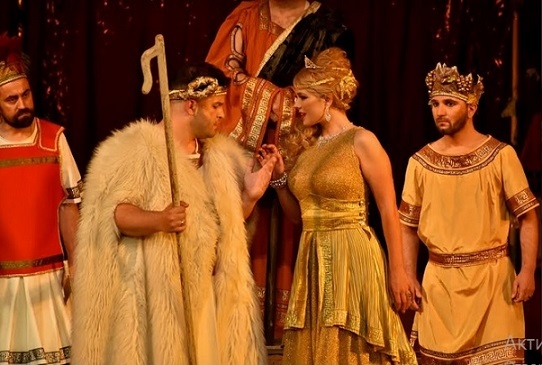 Динамика, пищност и много смях с „Хубавата Елена“ на Жак Офенбах