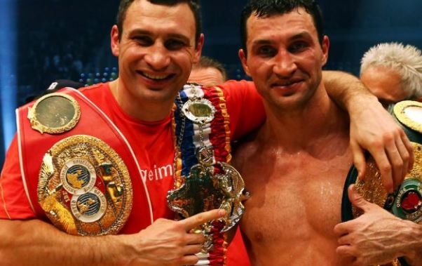 Братята Кличко в отбраната на Киев