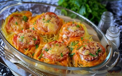 Гнезда от спагети с кайма