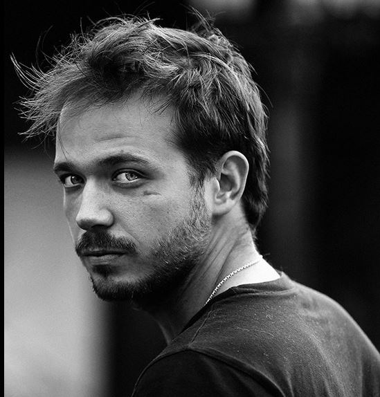 Актьорът Александър Алексиев  помага на бежанци от Украйна