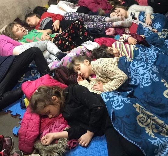 Евакуираха над 200 сираци от Запорожие