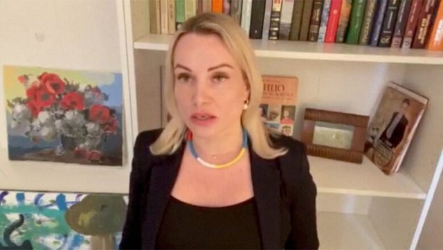 Марина Овсянникова се отърва с глоба засега (ВИДЕО)