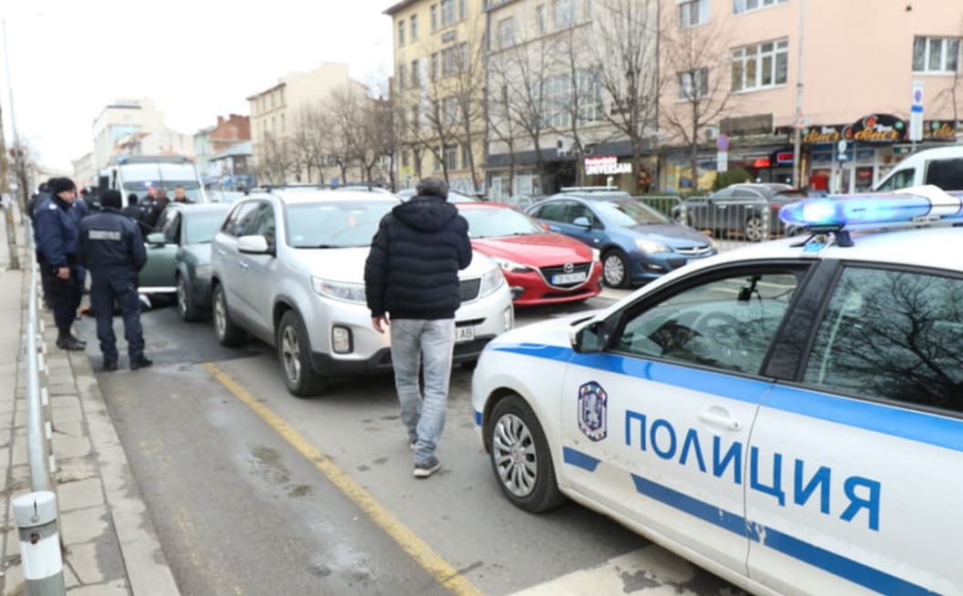 Катастрофа на ключов булевард в столицата след гонка с полиция