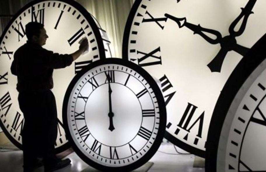 Тази нощ местим стрелките с един час напред