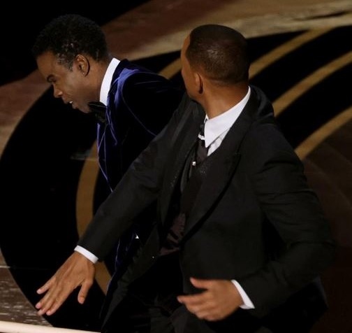 Киноакадемията на САЩ осъди шамара на Уил Смит на сцената (ВИДЕО)