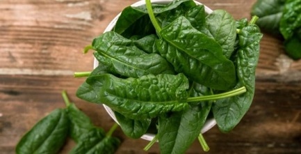 Спанак с ориз на фурна