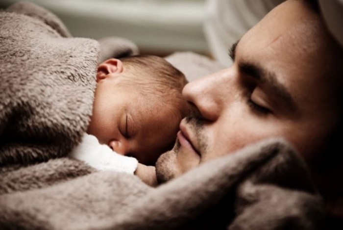 Бащите ще имат право на 2 месеца платен отпуск