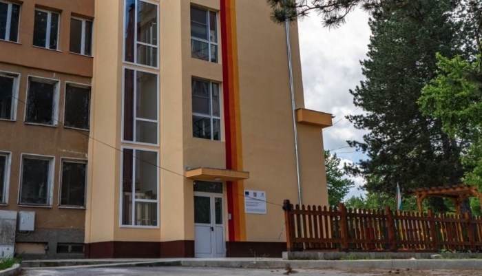 Откриха център в подкрепа на деца и семейства в Мездра