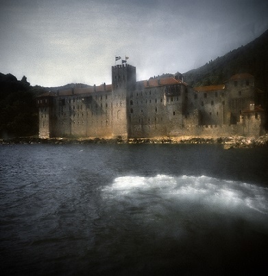 „Цветовете на вярата” – кадри от Атон само след дни в София