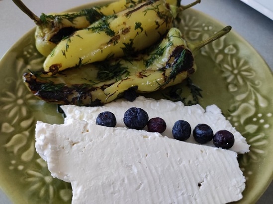 Чушчици сиврия – семпла, бърза и много вкусна салата