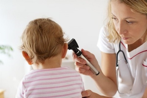 Драстично увеличение на отитите при деца отбелязват лекари