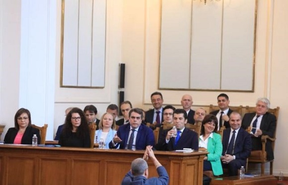  Кабинетът „Петков” падна  (КОМЕНТАРИ)