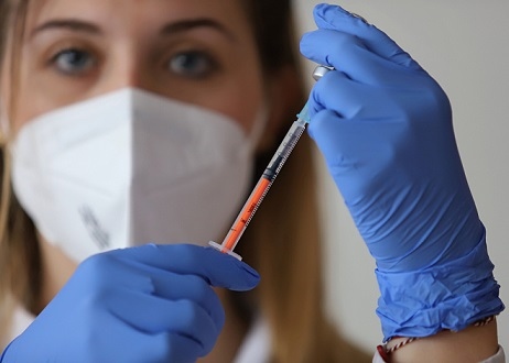 Във ВМА поставят адаптирани ваксини срещу COVID-19