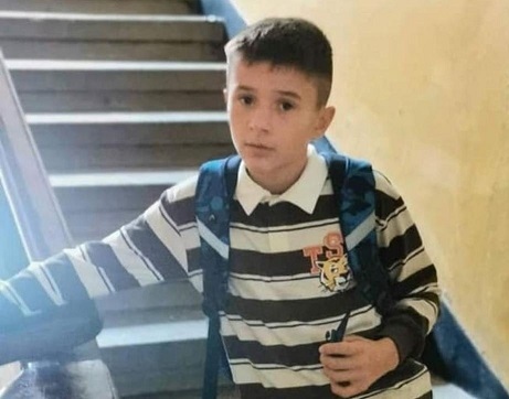Повече от денонощие издирват момчето аутист от Перник