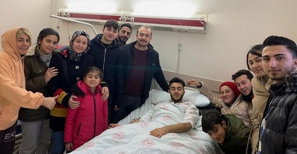 17-годишен футболист оцеля 94 часа под развалините