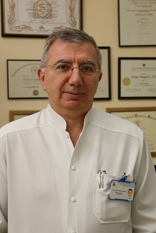 Практикуват иновативни техники и импланти във Варна