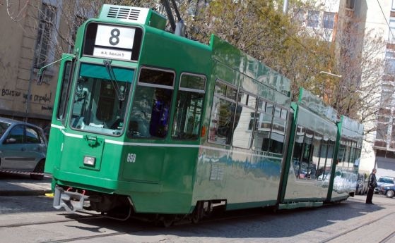 Промяна в движението на две трамвайни линии в София