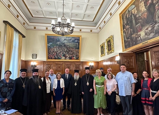 Възстановяват експертния съвет по религия