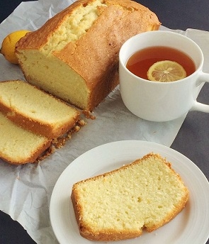 Бърз лимонов кекс за закуска – два варианта