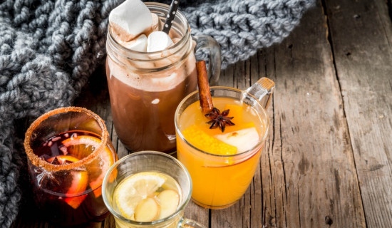 Три празнични коктейла за добро настроение