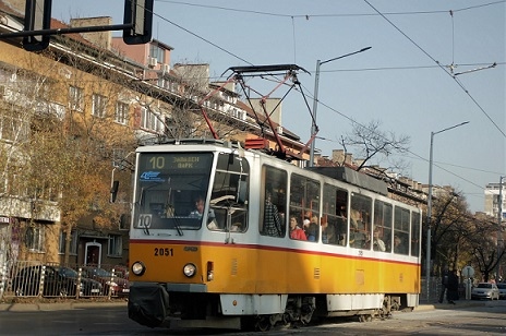 Промяна в движението на две трамвайни линии