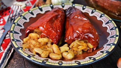 Пълнени чушки с боб – два варианта