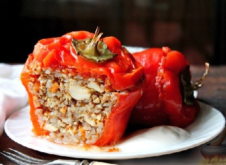 Чушки пълнени с елда и ориз