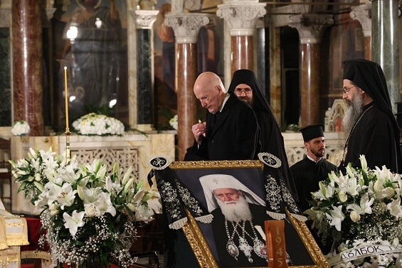 Погребват патриарх Неофит до екзарх Йосиф I (ОБЗОР)