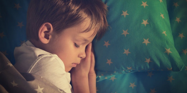 Риск от психози при проблемен сън в детството