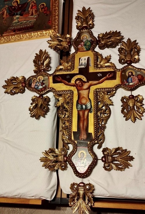 Ценни реликви и мощи иззети по време на обиск в Габрово