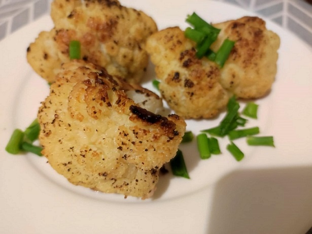 Карфиол на фурна и една по-различна салата (ВЕГАН)