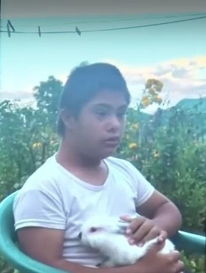 Издирват дете със синдрома на Даун