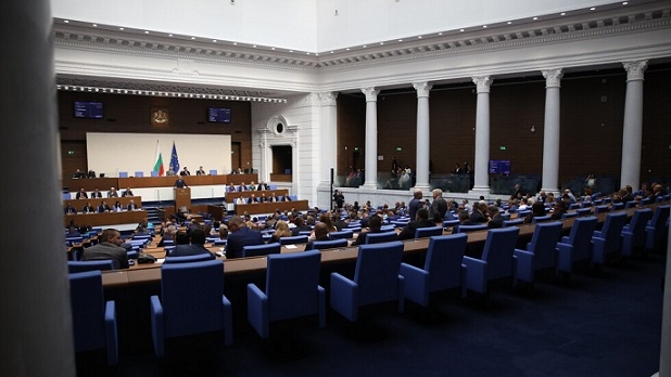 НС прие 3 проекта за Закона за вероизповеданията